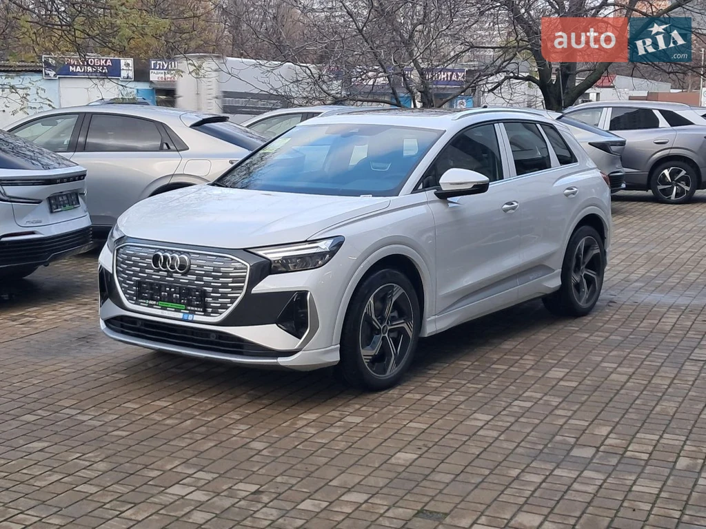 Audi Q4 e-tron Creative