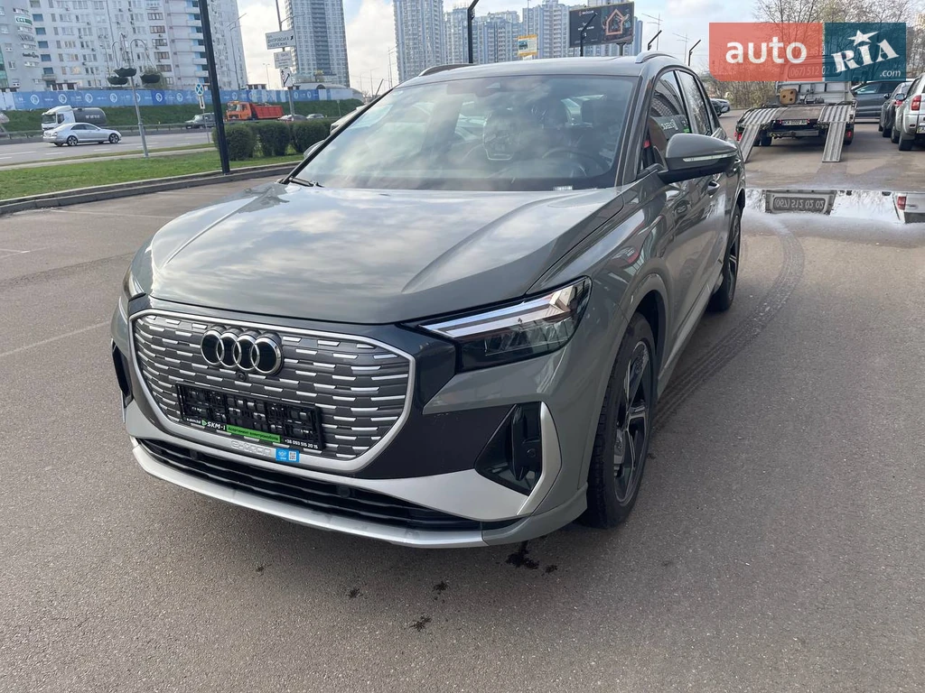 Audi Q4 e-tron Creative