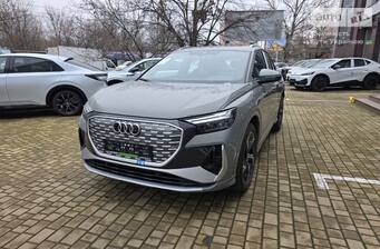 Audi Q4 e-tron 2025 Creative