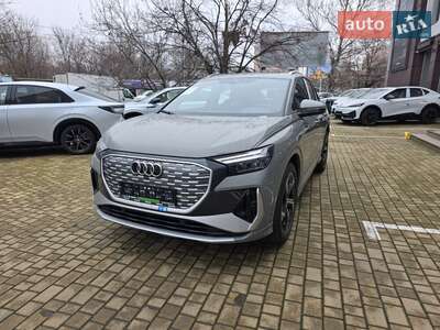Audi Q4 e-tron 2025 Creative