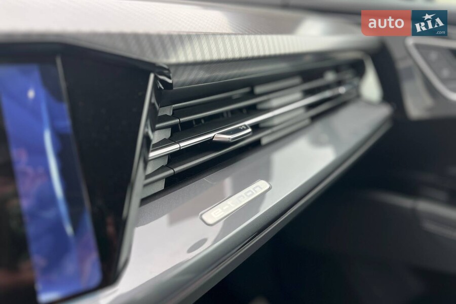 Audi Q4 e-tron - фото 24
