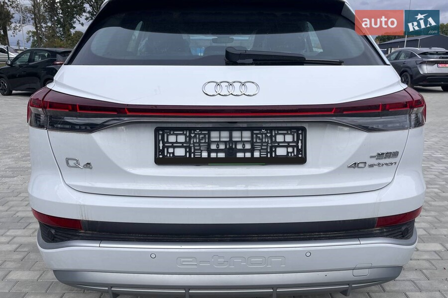 Audi Q4 e-tron - фото 7