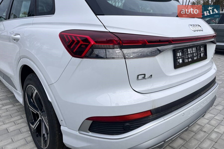 Audi Q4 e-tron - фото 12