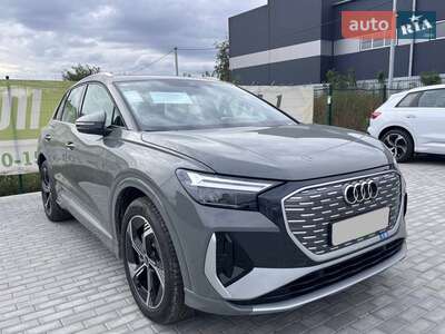 Audi Q4 e-tron 2025 Creative