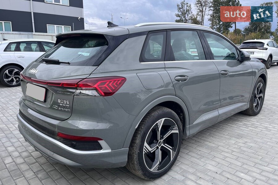 Audi Q4 e-tron - фото 6