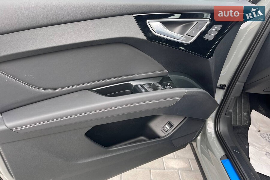 Audi Q4 e-tron - фото 15