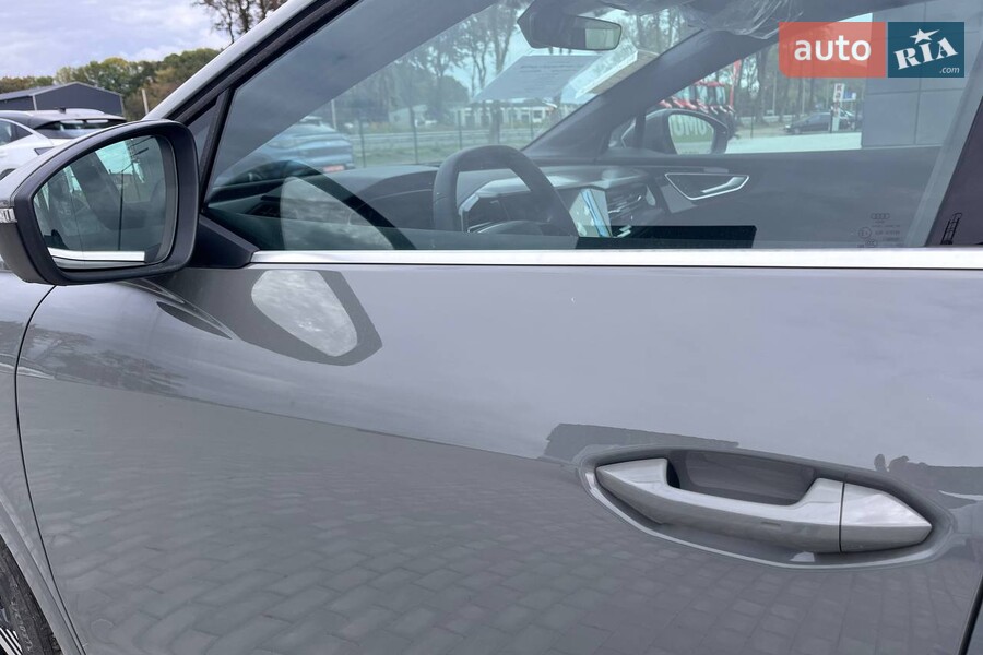 Audi Q4 e-tron - фото 13
