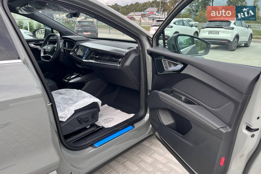 Audi Q4 e-tron - фото 23