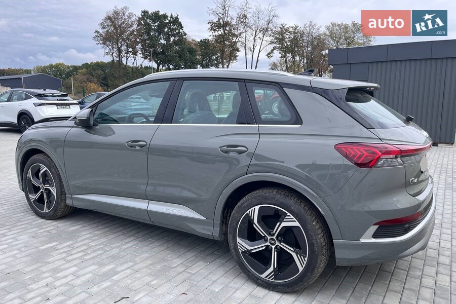 Audi Q4 e-tron - фото 8