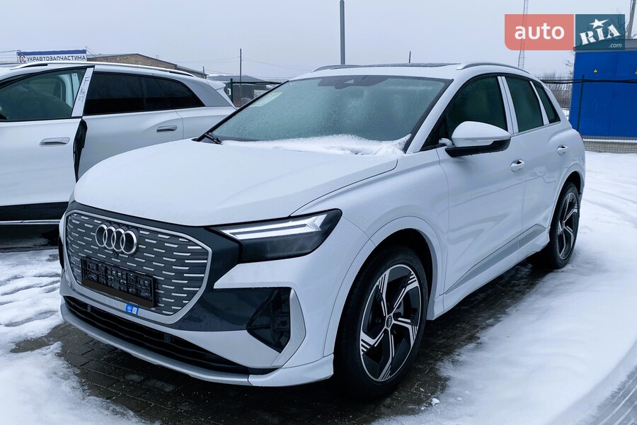 Audi Q4 e-tron - фото 1