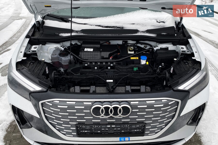 Audi Q4 e-tron - фото 22