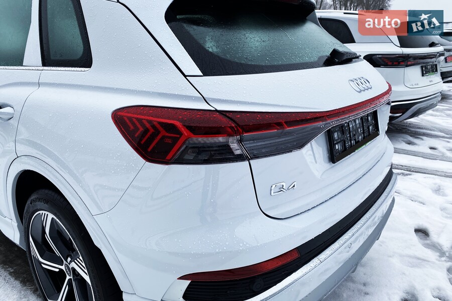 Audi Q4 e-tron - фото 9