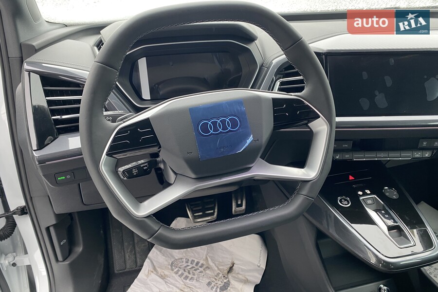 Audi Q4 e-tron - фото 13