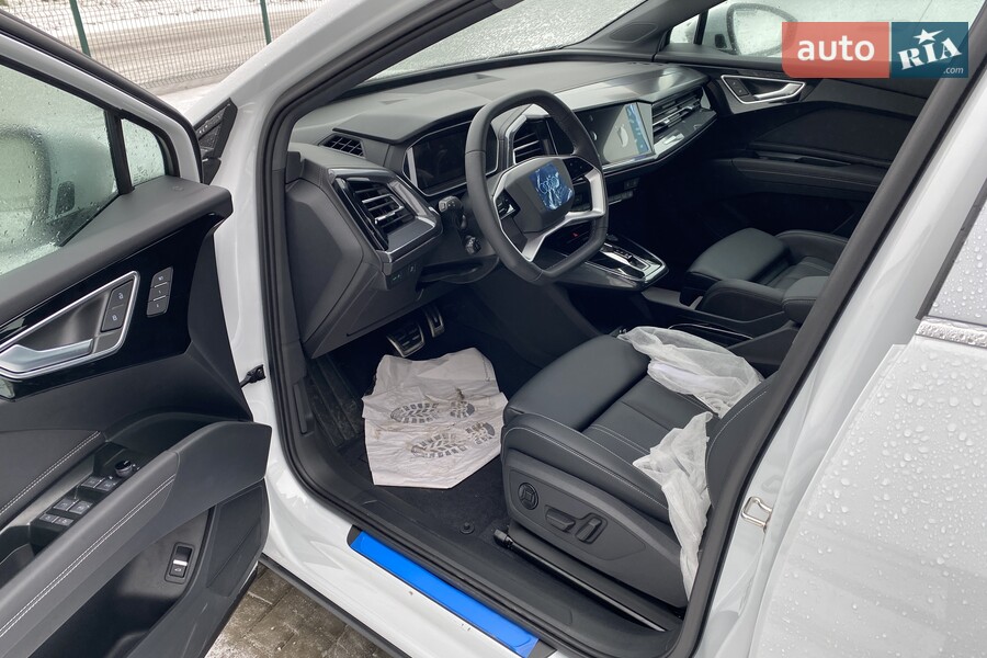Audi Q4 e-tron - фото 12