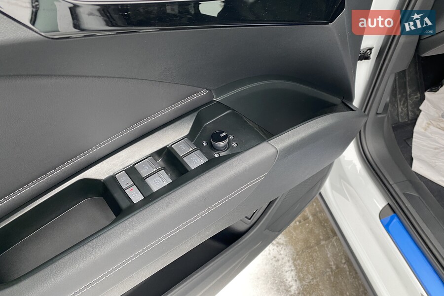 Audi Q4 e-tron - фото 14