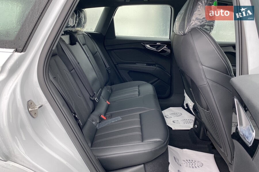 Audi Q4 e-tron - фото 19