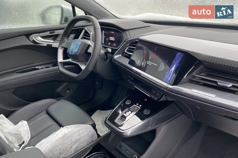 Audi Q4 e-tron - фото 18