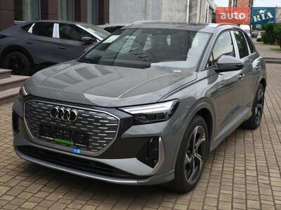 Audi Q4 e-tron 2025 Creative