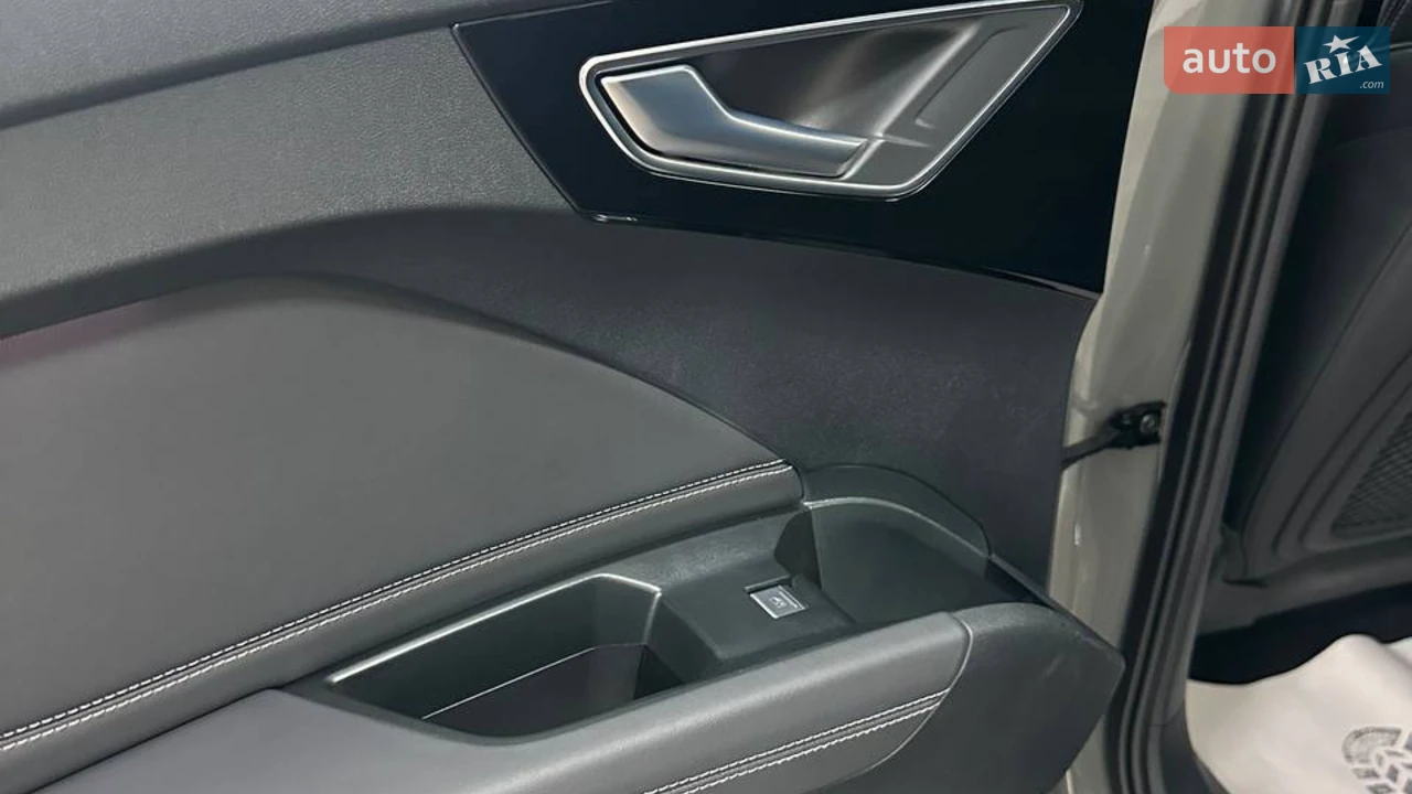 Audi-25