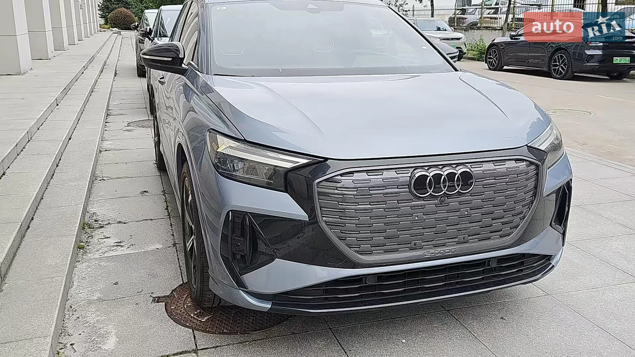 Audi Q4 e-tron Creative