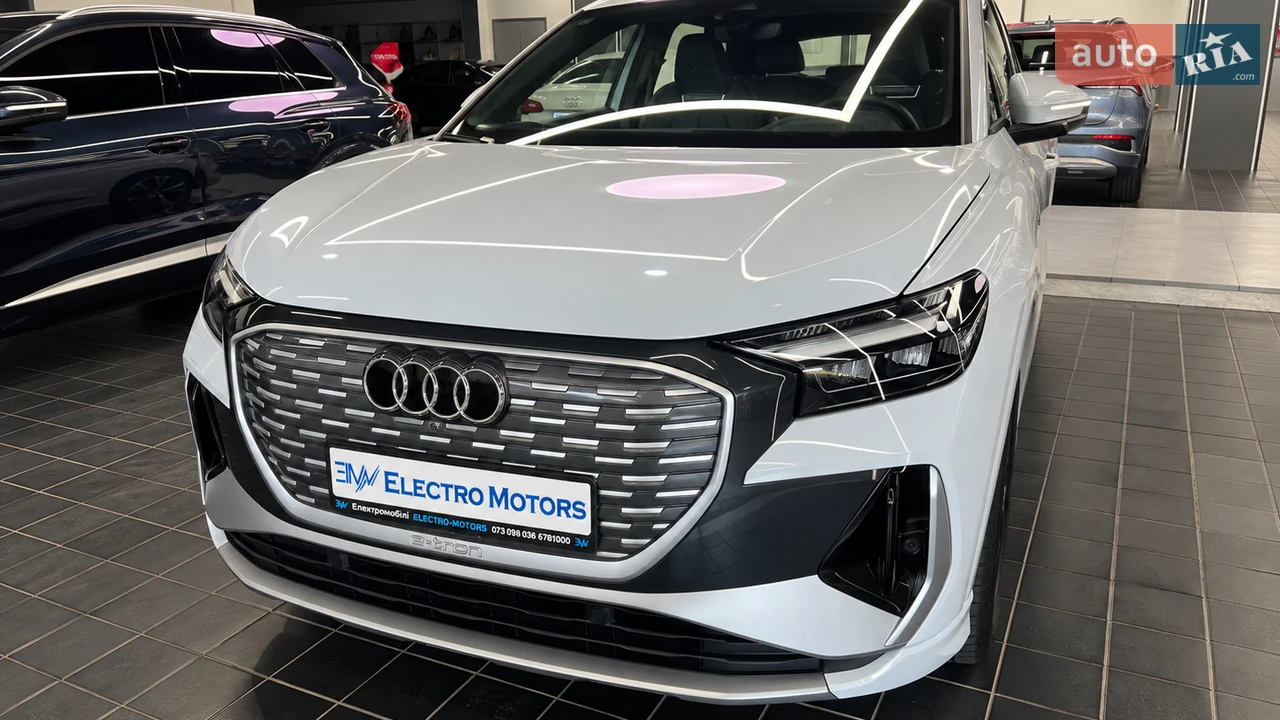 Audi Q4 e-tron Creative