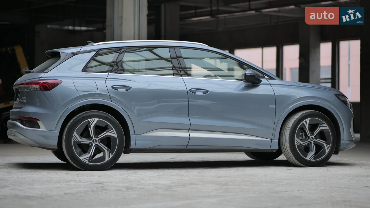 Audi-0