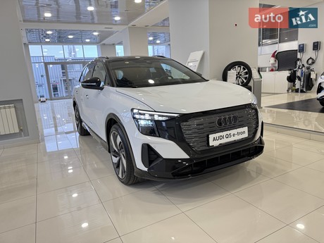 Audi Q5 e-tron 2024