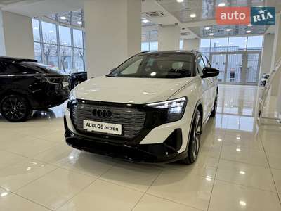 Audi Q5 e-tron 2024 Black Warrior
