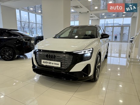 Audi Q5 e-tron 2024