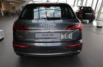 Audi Q5 Basis