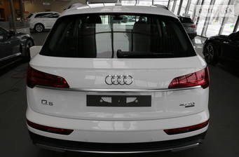 Audi Q5 2023 Basis