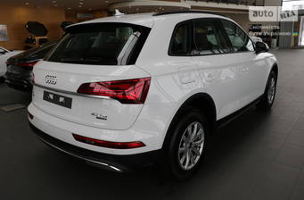 Audi Q5 2023 Basis