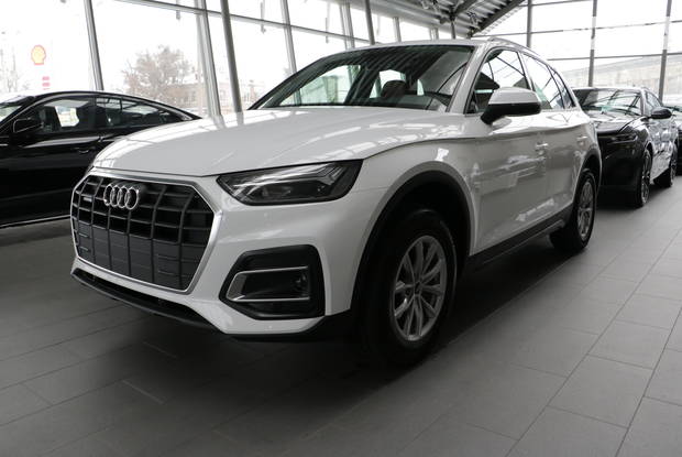 Audi Q5 Basis