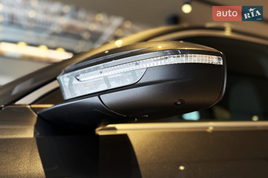 Audi Q5 - фото 9