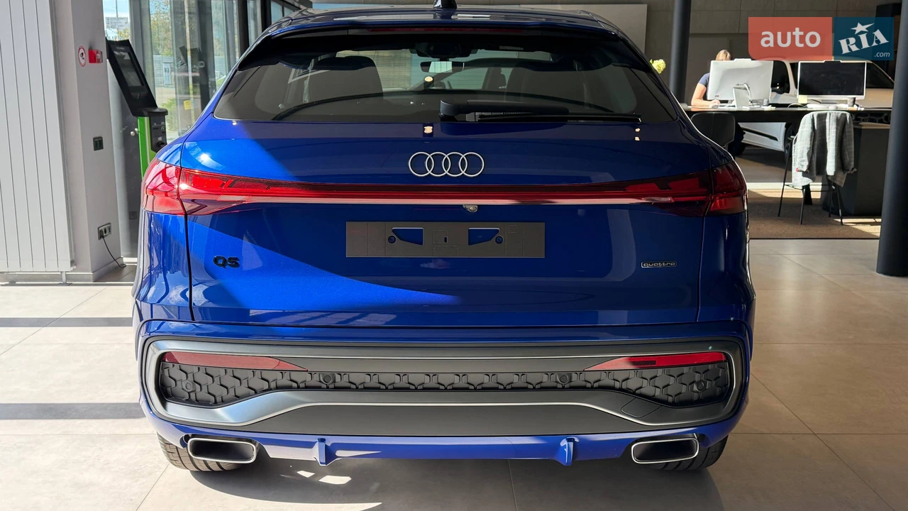 Audi-8