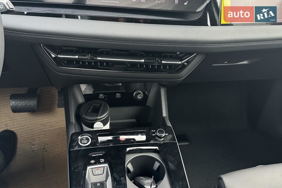 Audi Q6 e-tron - фото 8