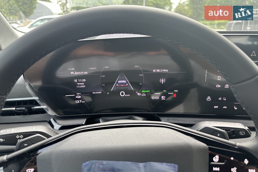 Audi Q6 e-tron - фото 9