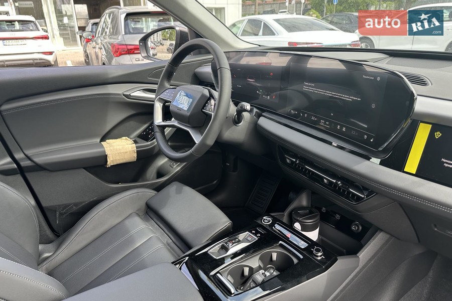 Audi Q6 e-tron - фото 24