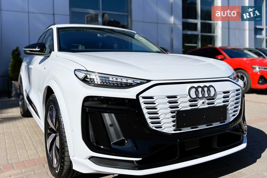 Audi Q6 e-tron - фото 2