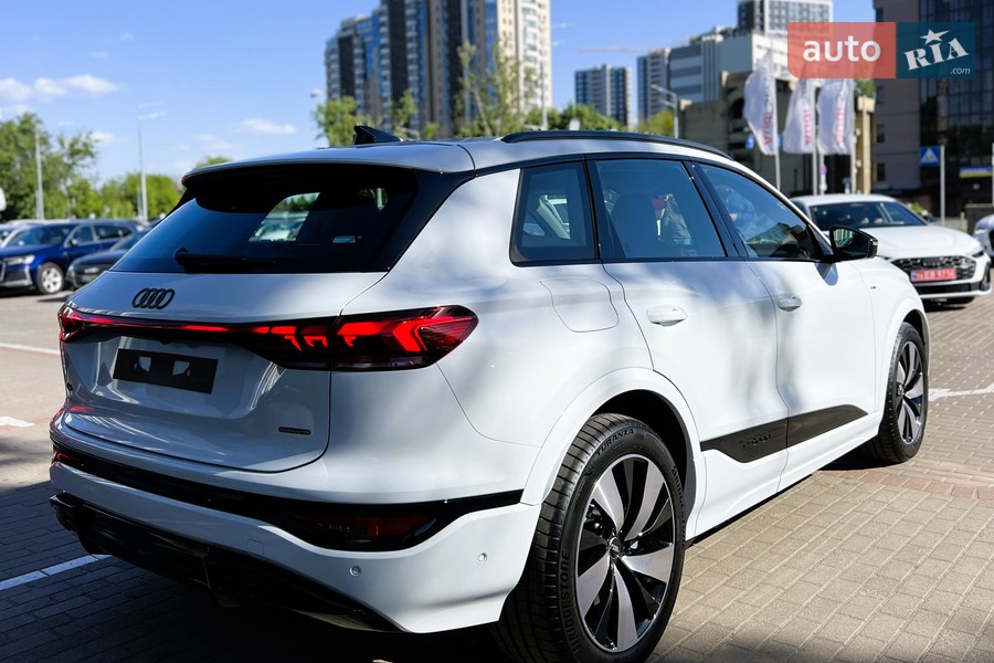 Audi Q6 e-tron - фото 8