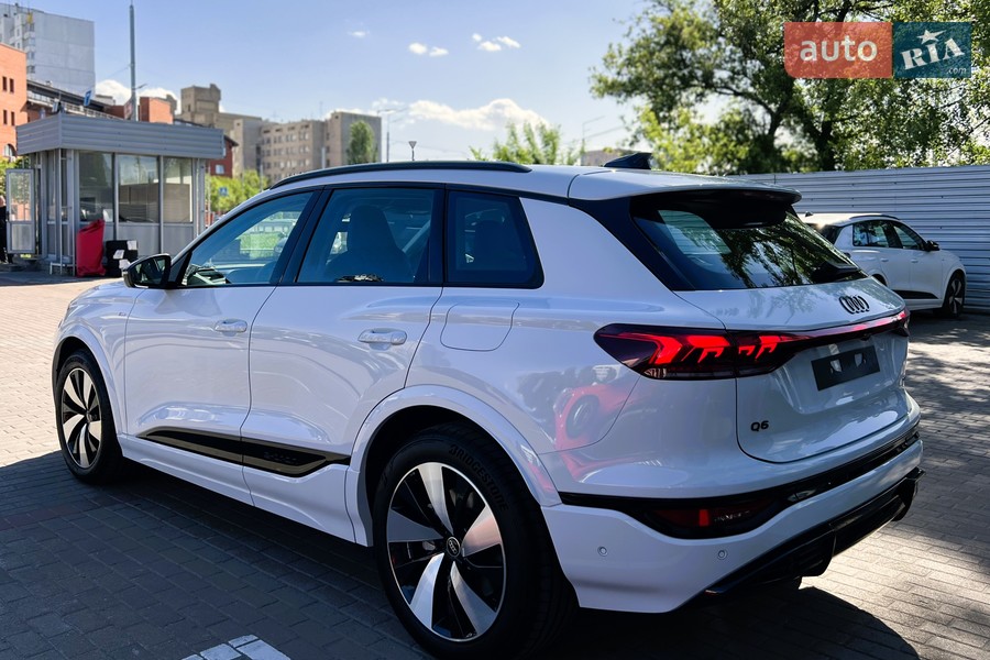 Audi Q6 e-tron - фото 9
