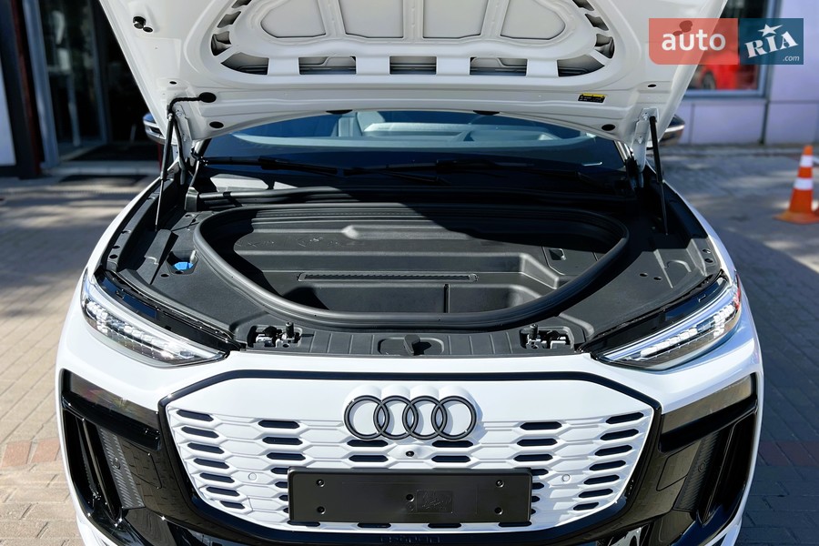Audi Q6 e-tron - фото 47