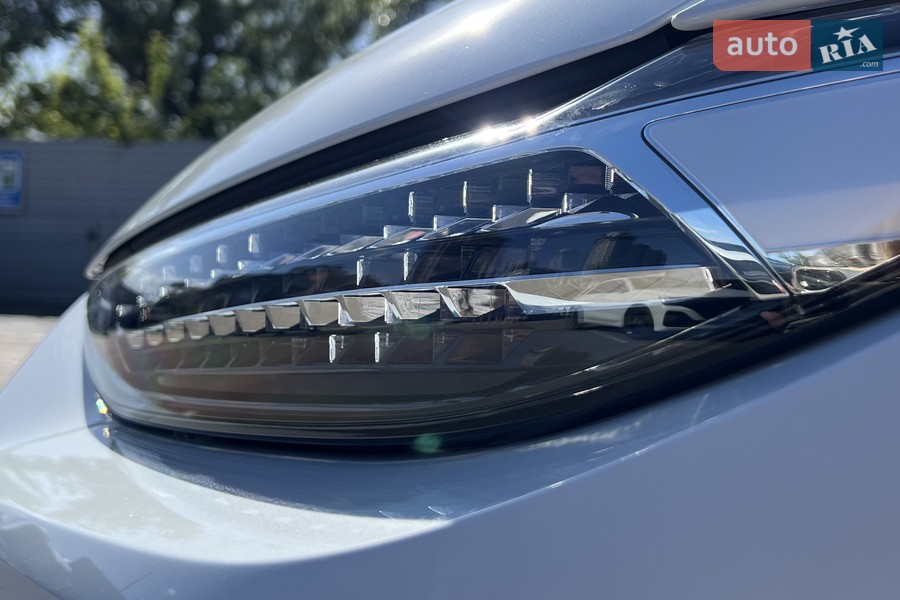 Audi Q6 e-tron - фото 10
