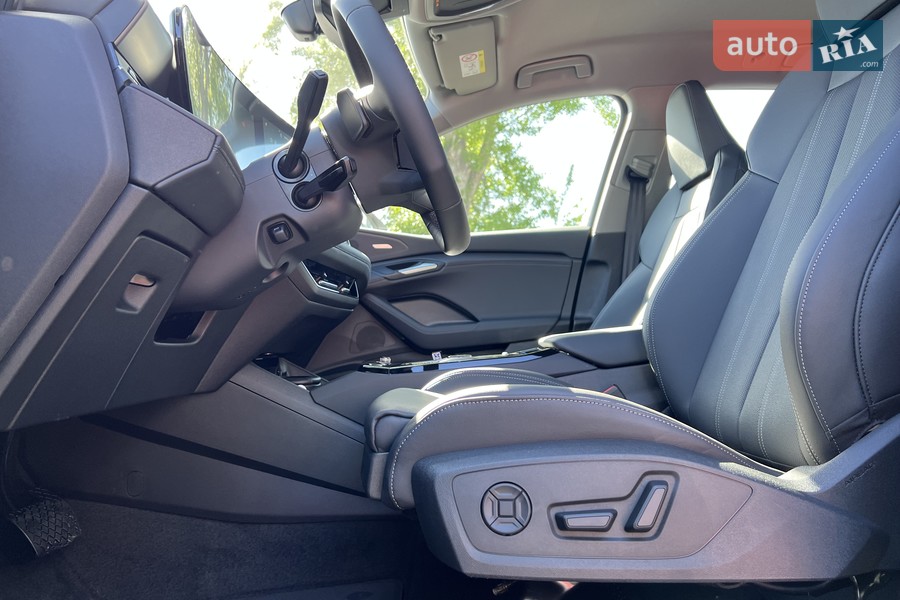 Audi Q6 e-tron - фото 18