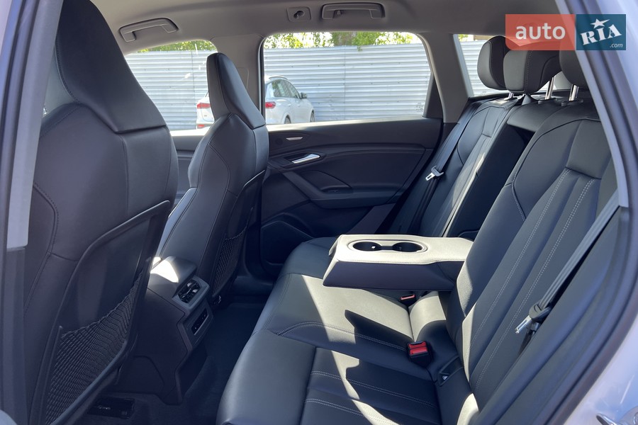 Audi Q6 e-tron - фото 31