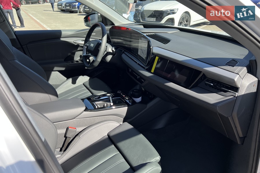 Audi Q6 e-tron - фото 46
