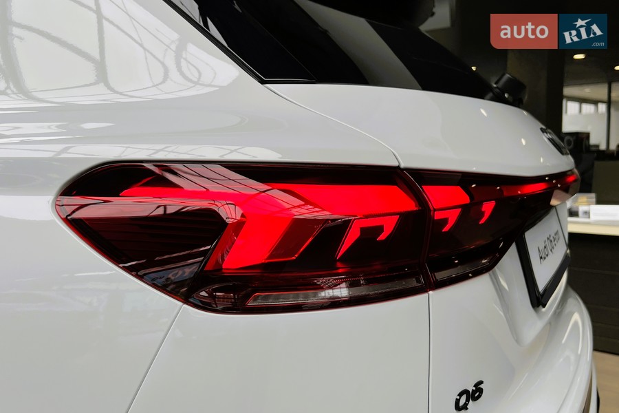Audi Q6 e-tron - фото 11