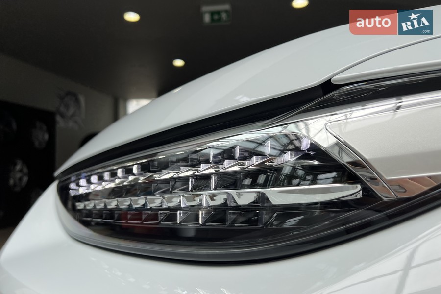 Audi Q6 e-tron - фото 10