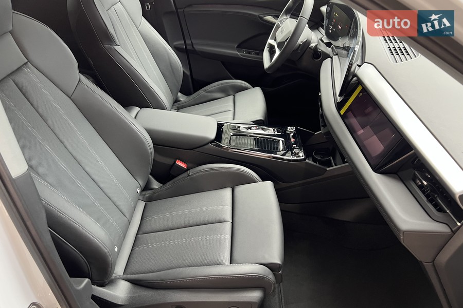 Audi Q6 e-tron - фото 33
