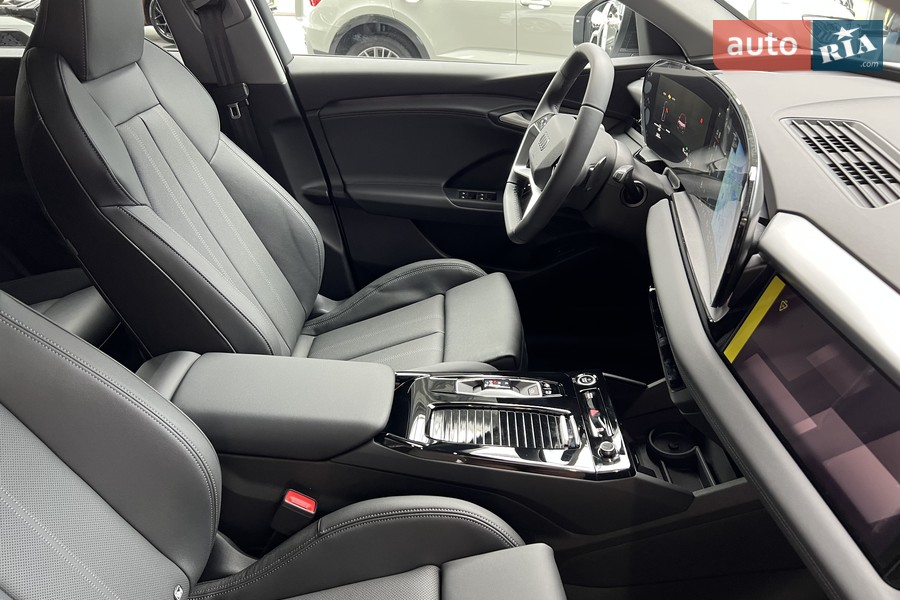 Audi Q6 e-tron - фото 38